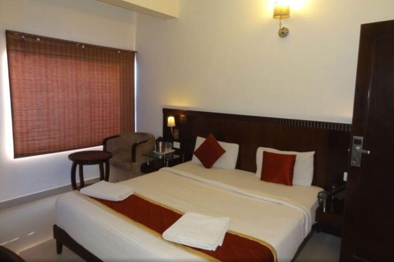 Hotel Amshi International Bangalore Esterno foto