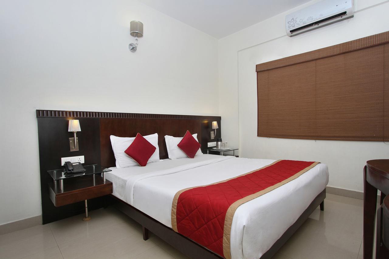 Hotel Amshi International Bangalore Esterno foto