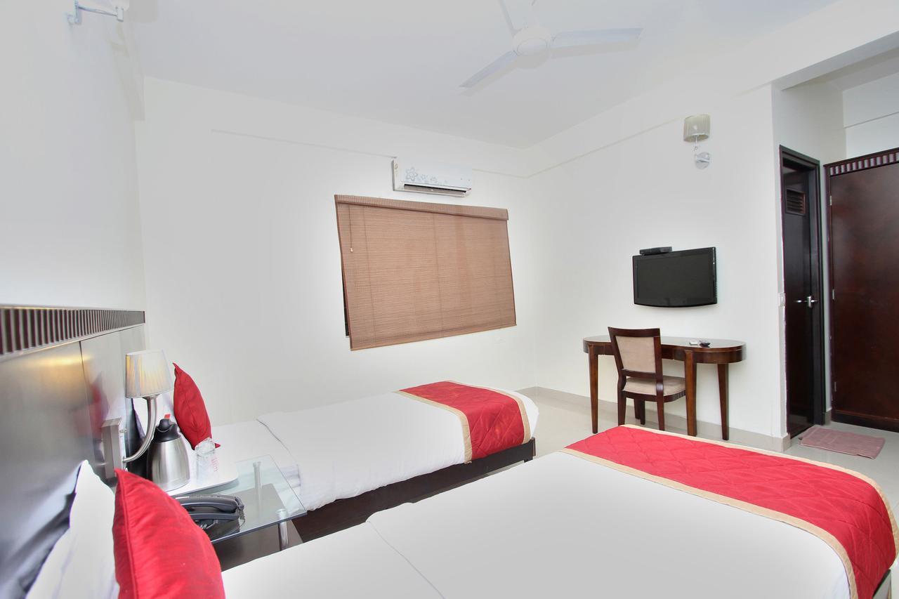 Hotel Amshi International Bangalore Esterno foto