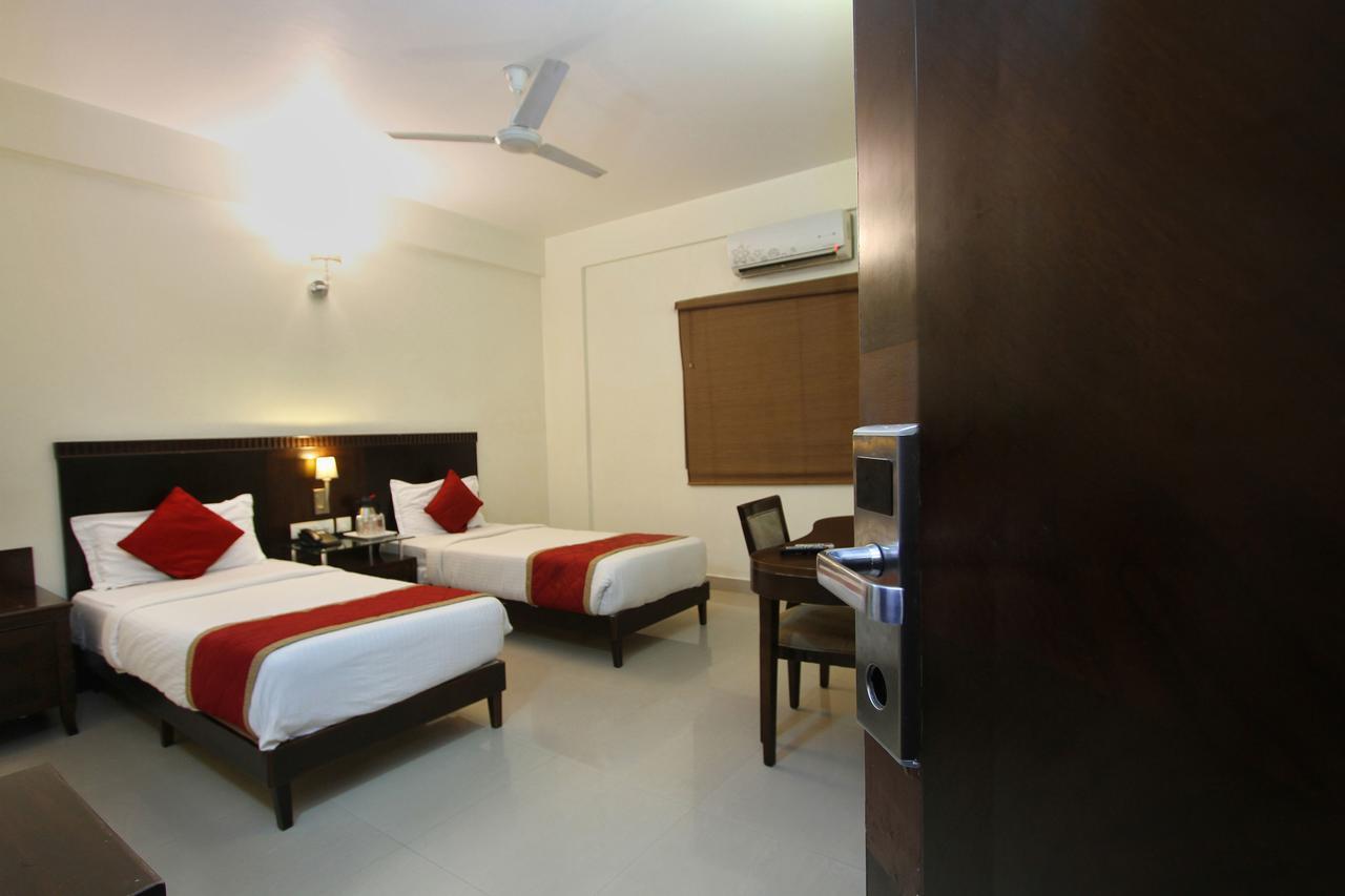 Hotel Amshi International Bangalore Esterno foto