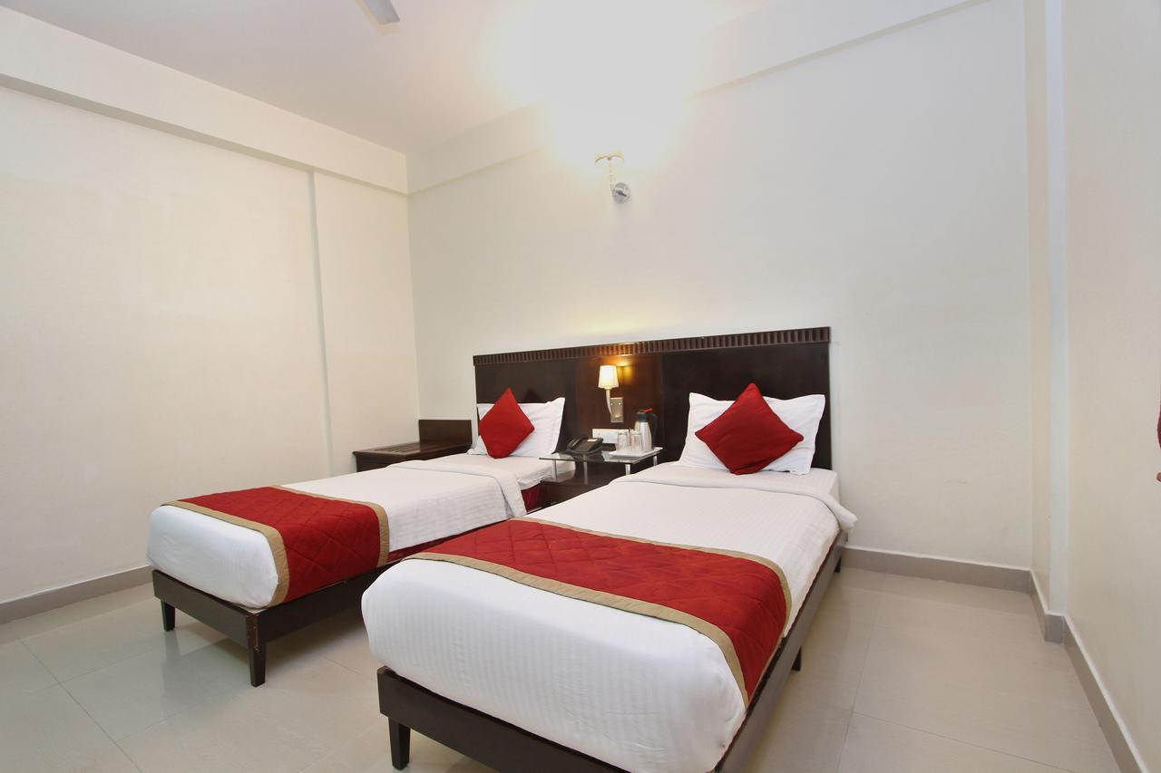 Hotel Amshi International Bangalore Esterno foto