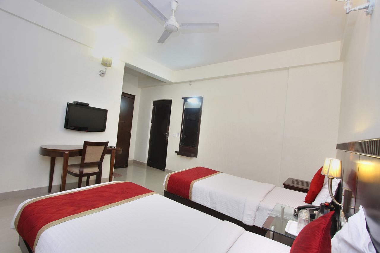 Hotel Amshi International Bangalore Esterno foto